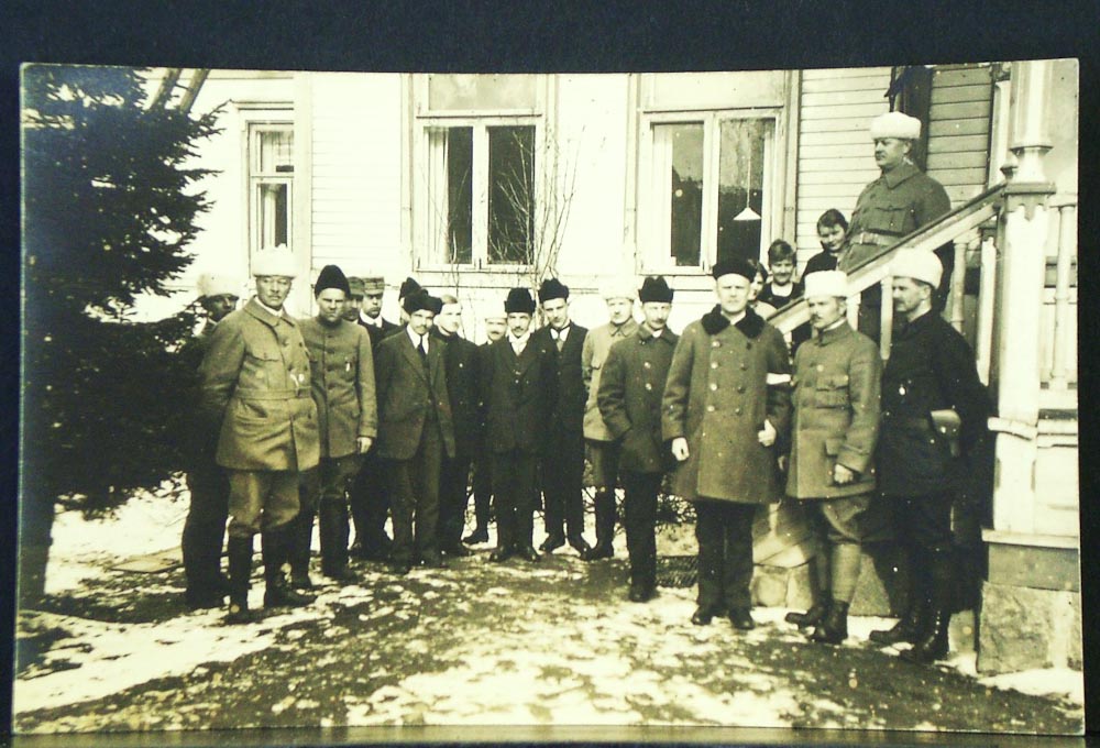 Postikortti - Vykort: Intendentus-staben från frihetskriget 1917 hos Serlachius på Mänttä